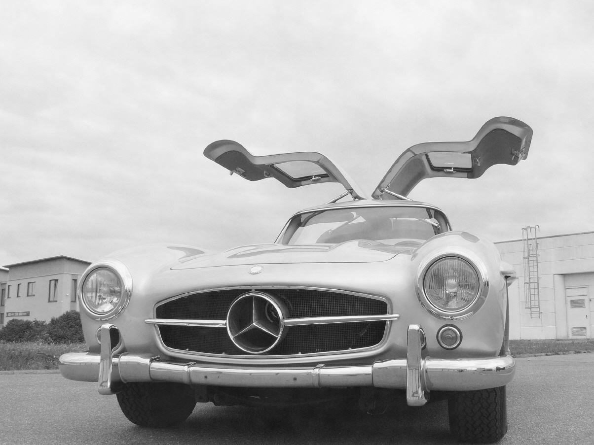 Mercedes 300 SL aufbereitet von SIMON - Fahrzeugaufbereitung und Oberflächentechnik